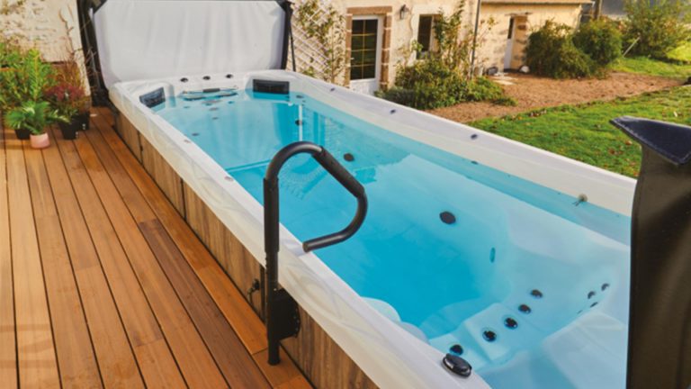 tout piscine spas exposition modele spa nage puget var